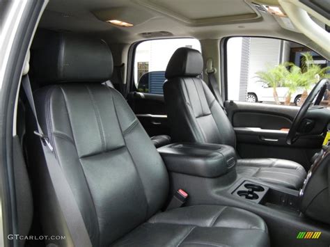 2007 Chevrolet Tahoe LTZ interior Photo #65155944 | GTCarLot.com