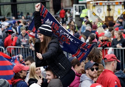 Boston Red Sox Victory Parade: Photos Of World Series Win Celebration ...