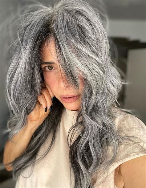 50 Gorgeous Gray Hair Color Ideas to Try Now | Grey hair with bangs ...