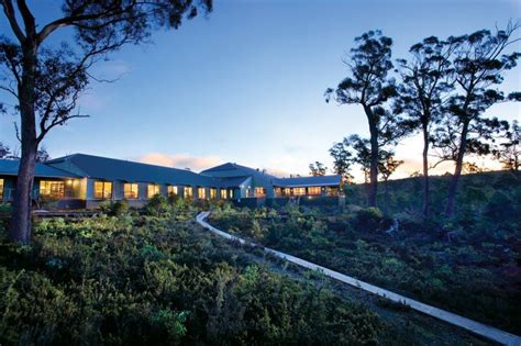 Cradle Mountain - Accommodation and Activities | Mountain hotel, Tasmania travel, Australia hotels