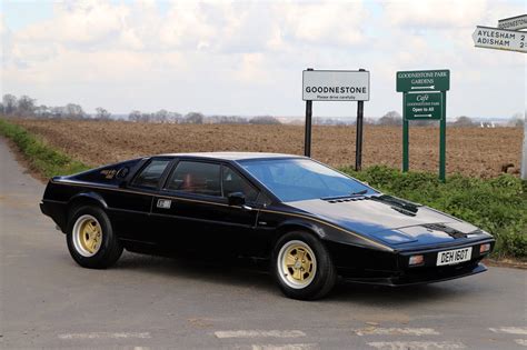 1979 Lotus Esprit S2 – Classified of the Week | Car & Classic Magazine