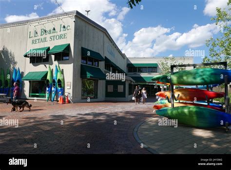 The L.L.Bean store in Freeport Maine Stock Photo - Alamy