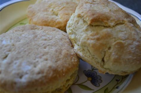 Pioneer Woman's Buttermilk Biscuits!