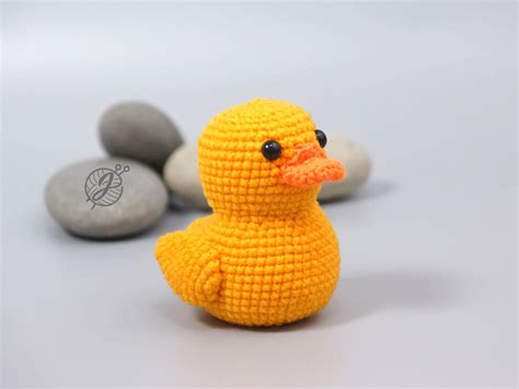 Yellow rubber duck crochet PATTERN Amigurumi ducky tutorial | Etsy