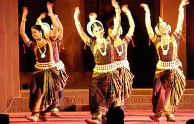 Gujarat Culture, Culture in Gujarat, Gujarat Cultural Travel | India ...