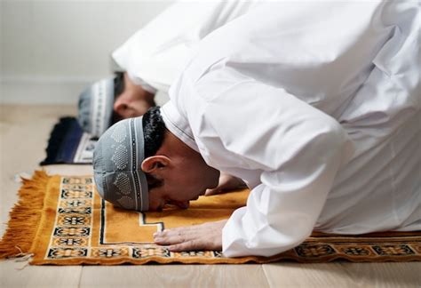 Premium Photo | Muslim men praying during ramadan