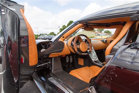 Koenigsegg Agera R interior [OC] [5706x3804] : r/carporn