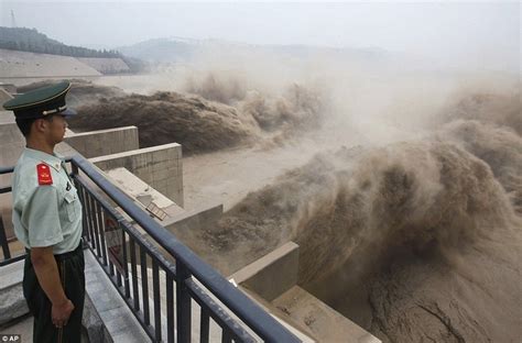 Annual Sand Washing Operation at Xiaolangdi Dam on Yellow River ...