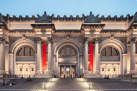 The Met Will Use its Facade and Great Hall to Showcase Contemporary Art - The New York Times