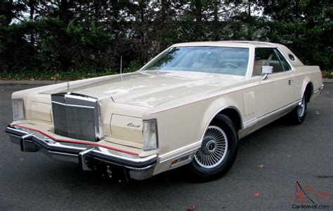 1988 Lincoln Town Car Signature Series Family Owned Since New!