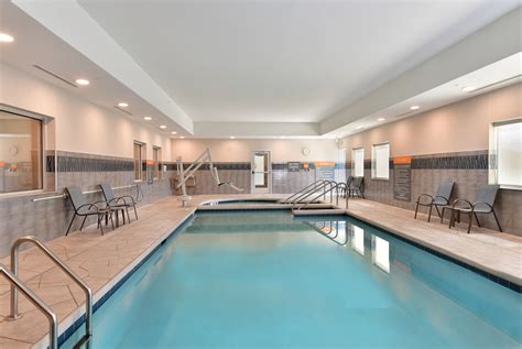 La Quinta Inn & Suites by Wyndham Wisconsin Dells | Wisconsin Dells, WI Hotels