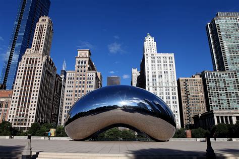 7 Arrested for Allegedly Vandalizing Chicago's Famous 'Bean' Sculpture