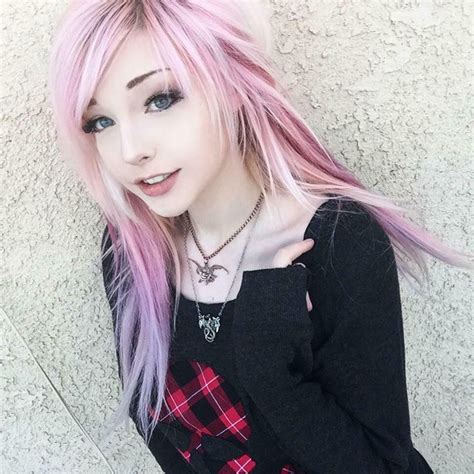 Pin by Silas Mendoza on Pastel Goth | Pink hair, Cute emo girls, Hair color pink