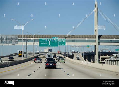 The I 95 interstate highway northbound traffic northern Florida USA Stock Photo - Alamy