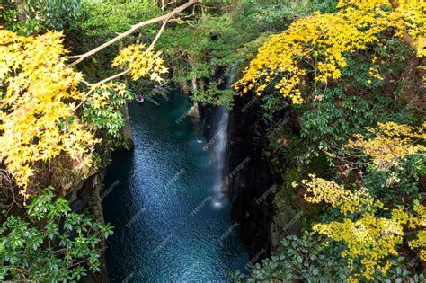 Premium Photo | Autumn takachiho gorge