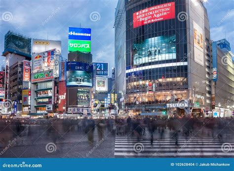 Shibuya Crossing editorial stock image. Image of hour - 102628404