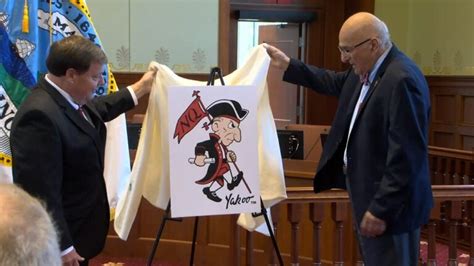 Mayor unveils revised mascot for North Quincy High School