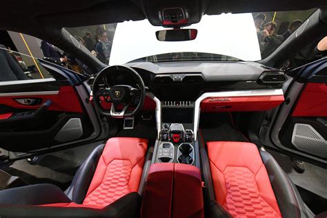 Lamborghini Urus Interior Red | Cabinets Matttroy