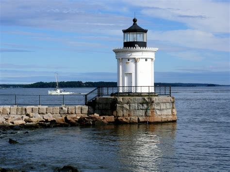 Lighthouse Private Tours - Maine Day Trip Tours