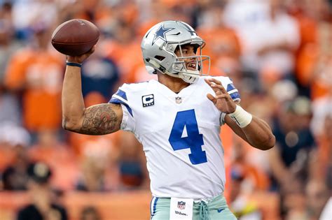 Dak Prescott breaks another league record in his second NFL season