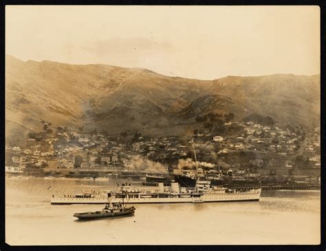 Unidentified ships in Lyttelton Port.; Unknown; 1900-1950; 10435.1 | eHive