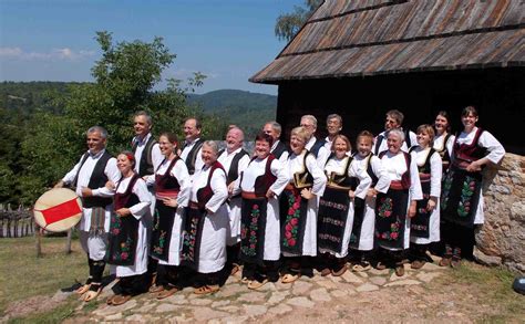 SRPSKA KULTURA I TRADICIJA Spona među narodima u Sirogojnu - UžiceMedia