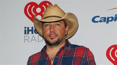 Jason Aldean on having cribs in his tour bus: 'It’s a lot different now ...