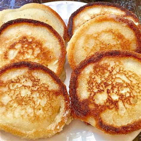 Quick and Easy Hoecakes (Fried Cornbread) ) | gritsandpinecones.com