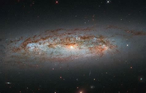 NASA’s Hubble captures dazzling distant galaxy | Fox News