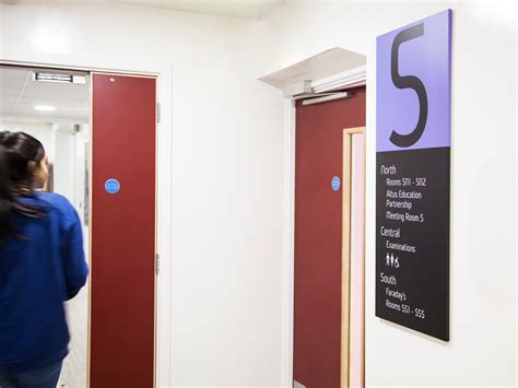 Rochdale Sixth Form College | Picto Sign | Wayfinding and Signage