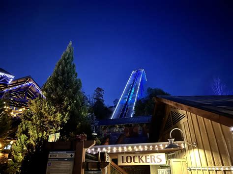 It’s so pretty at night [Lightning Rod @ Dollywood] : r/rollercoasters