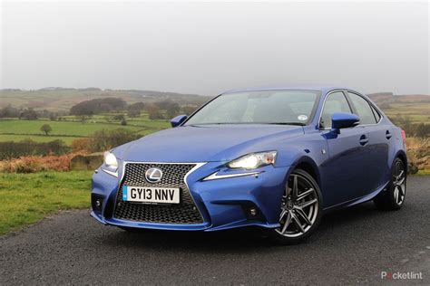 Lexus IS 300h F Sport Auto review