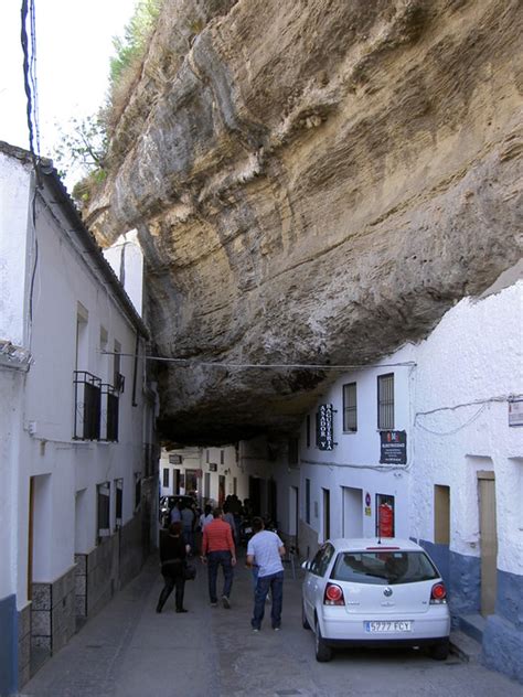 Living Under a Rock: Setenil de las Bodegas | ArchDaily