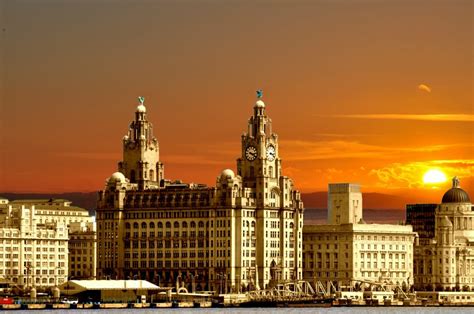 The Three Graces - Liverpool Underlined