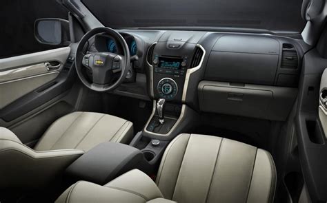 Chevrolet trailblazer interior photos