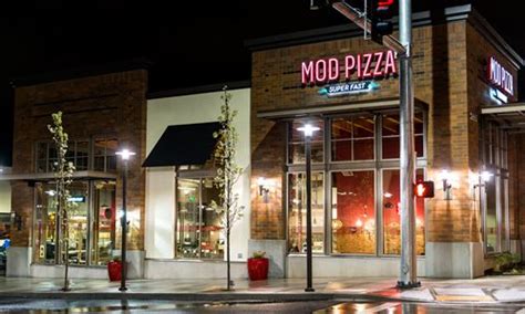 MOD Pizza Opens First Franchise Location in Denver | Restaurant Magazine