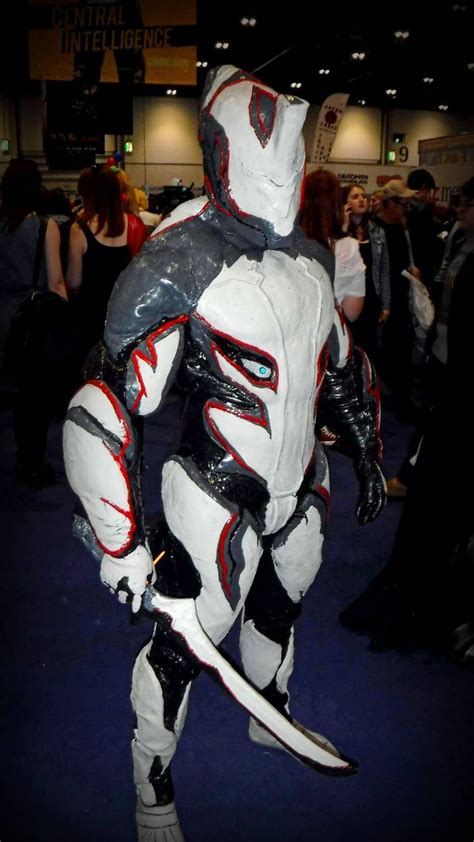 Warframe Tenno Cosplay for MCM London Comic Con | Best cosplay, Cosplay ...