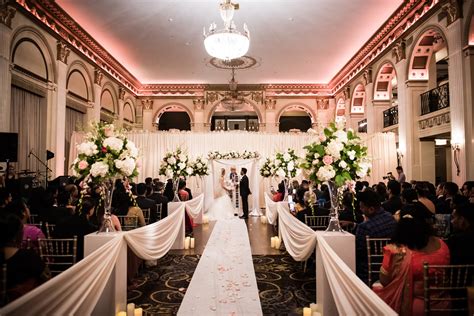 Weddings at the Ballroom at the Ben in Philadelphia