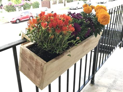 Balcony Rail Planter Box Outdoor Flower Box Cedar Balcony Display Indoor Succulent Window ...