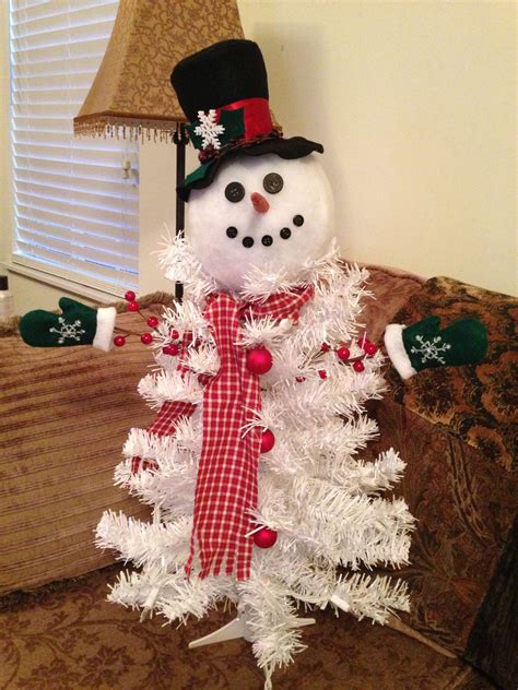 I made a little snowman tree :) | Christmas crafts decorations, Snowman ...