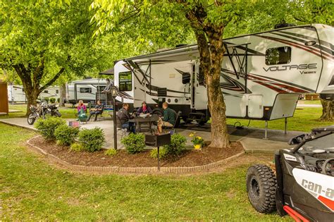 Pigeon Forge / Gatlinburg KOA Holiday - RV Campground in Pigeon Forge, TN