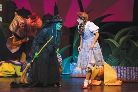 The Wizard of Oz at Broadway Palm - Happenings Magazine | Southwest Florida