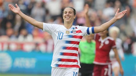 Carli Lloyd scores 100th goal for U.S. women's national team in win over Mexico