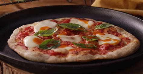 Thin-Crust Margherita Pizza | Cholula Hot Sauce