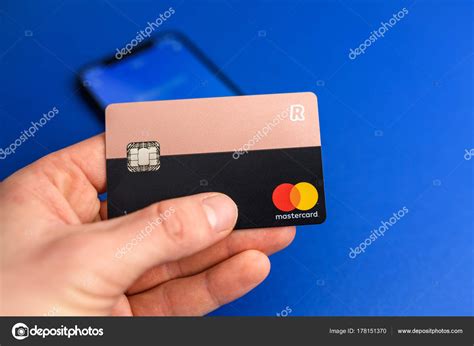 Closeup view of REVOLUT card – Stock Editorial Photo © Afotoeu #178151370