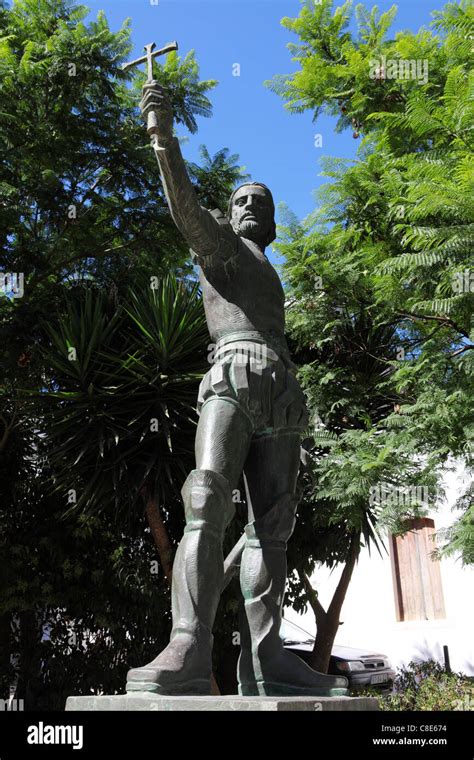 Statue of Pedro Alvares Cabral in Santarem, Portugal Stock Photo - Alamy