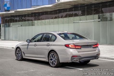 Hé lộ trang bị BMW 530i M Sport 2021