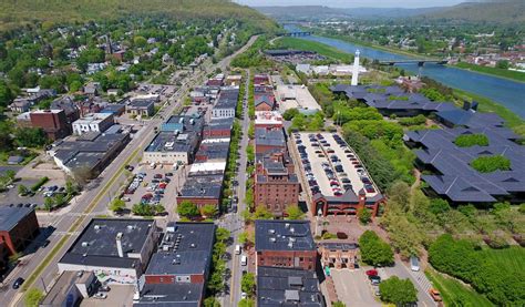 Corning, NY - America's Most Fun Small Town | Finger Lakes Region