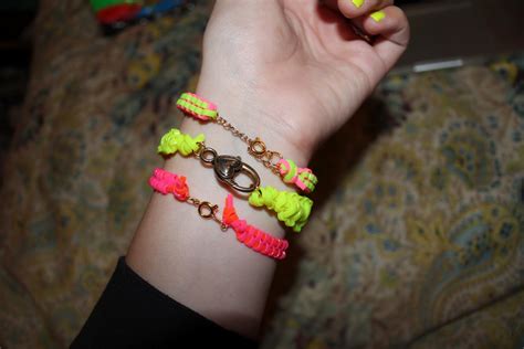 sincerely, truly scrumptious: DIY: Summer Gimp Bracelets