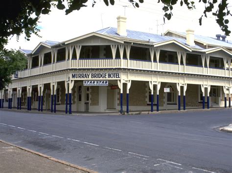 Murray Bridge, SA - Aussie Towns